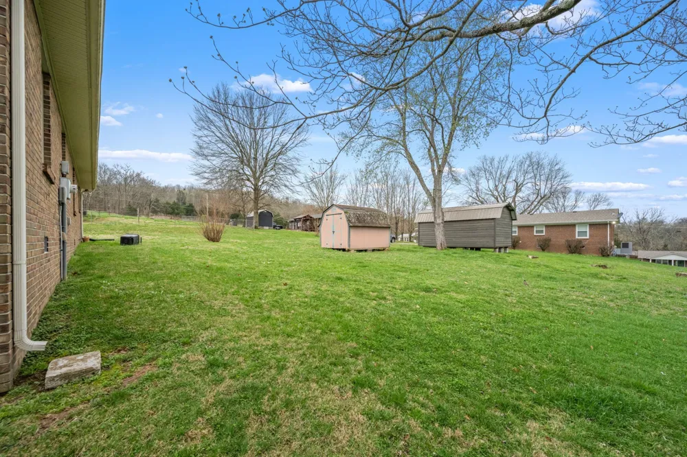 210 Lee Ave Woodbury, TN 37190