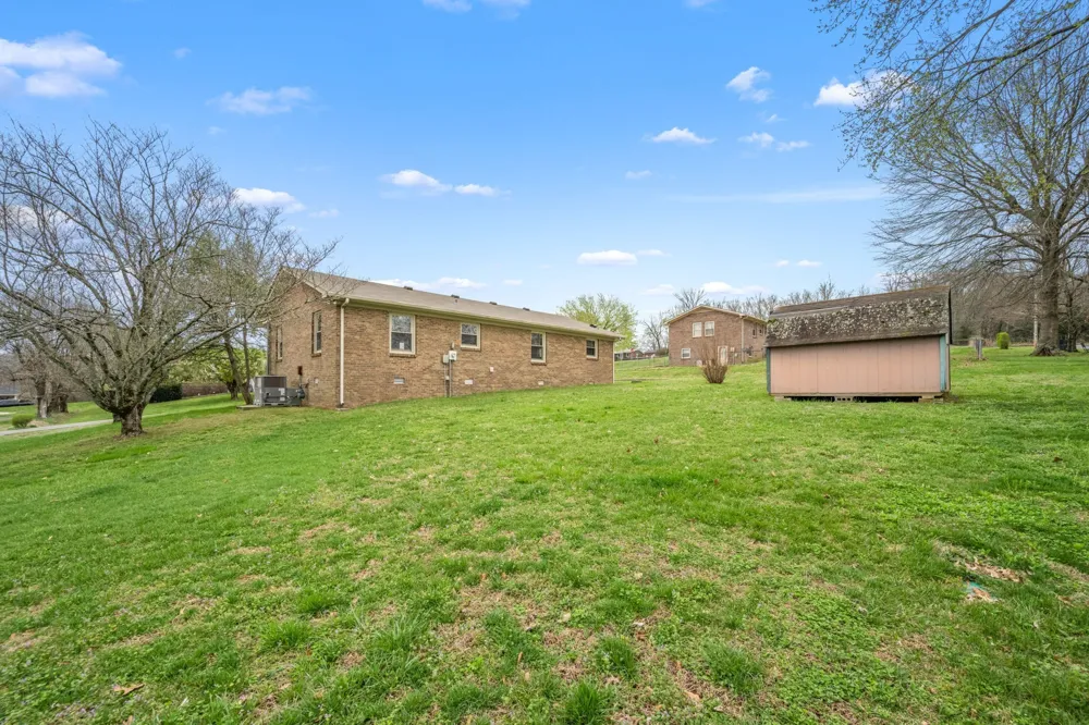 210 Lee Ave Woodbury, TN 37190