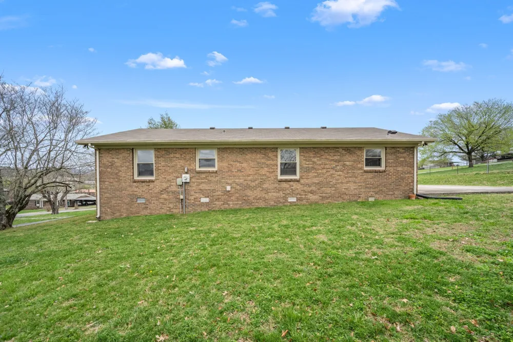 210 Lee Ave Woodbury, TN 37190