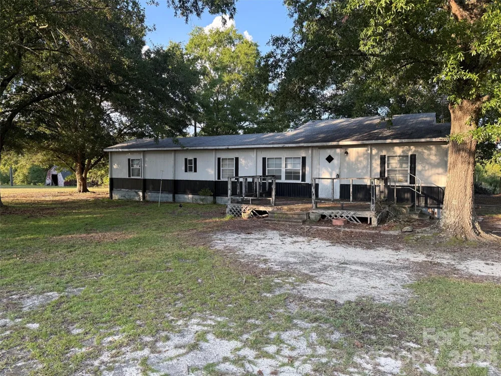 3764 Old Georgetown Road W Kershaw, SC 29067