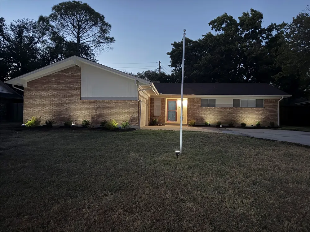 1306 Amherst Drive Denton, TX 76201
