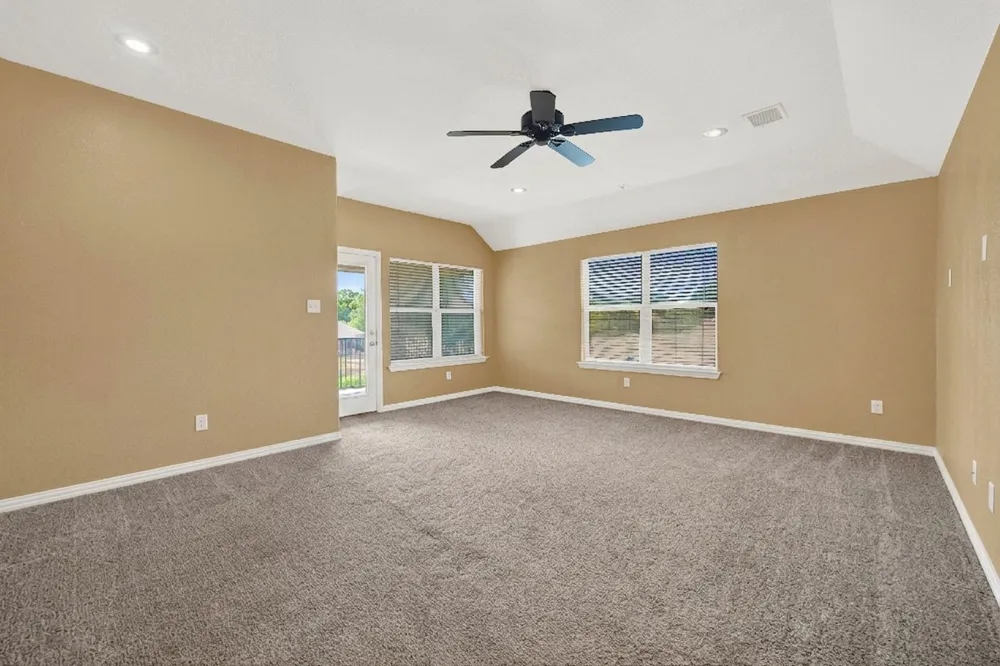 8120 Holliday Road Lantana, TX 76226