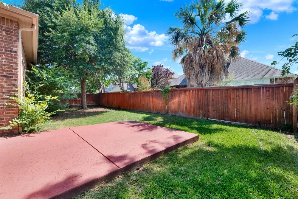 8120 Holliday Road Lantana, TX 76226
