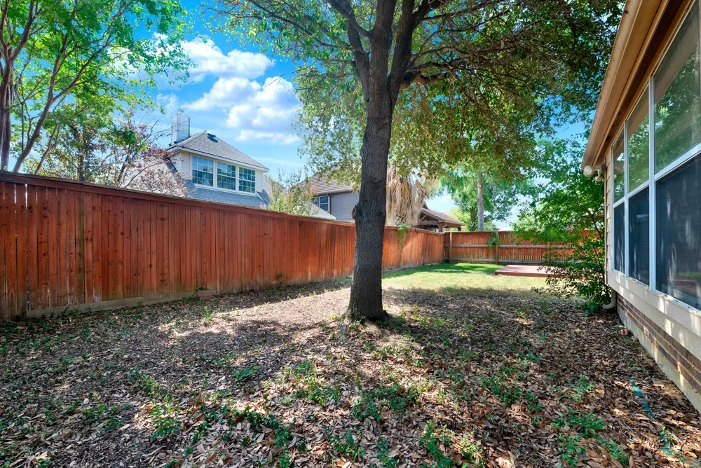 8120 Holliday Road Lantana, TX 76226