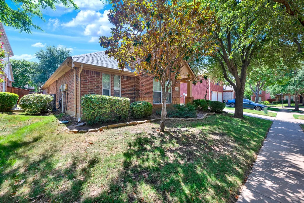 8120 Holliday Road Lantana, TX 76226