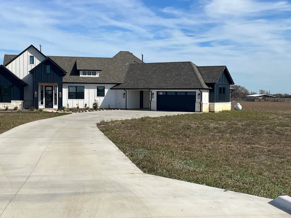 260 Chambers Creek Trail Alvarado, TX 76009