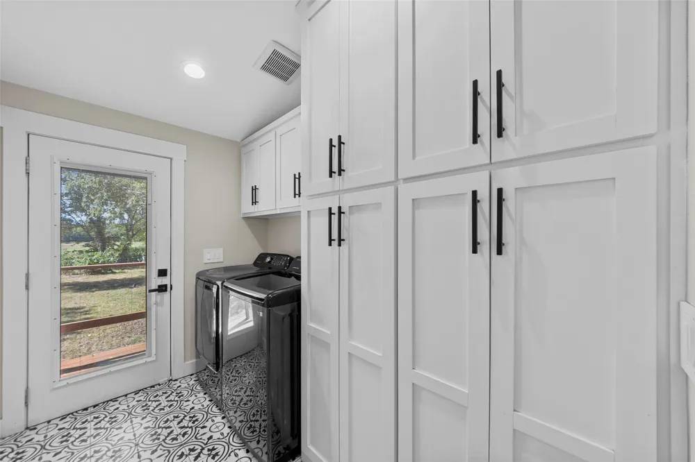 400 W Morgan Street Denison, TX 75020