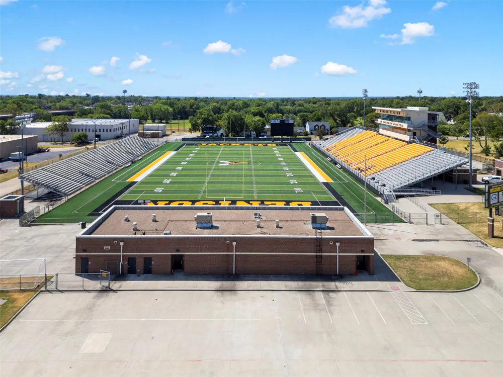 400 W Morgan Street Denison, TX 75020
