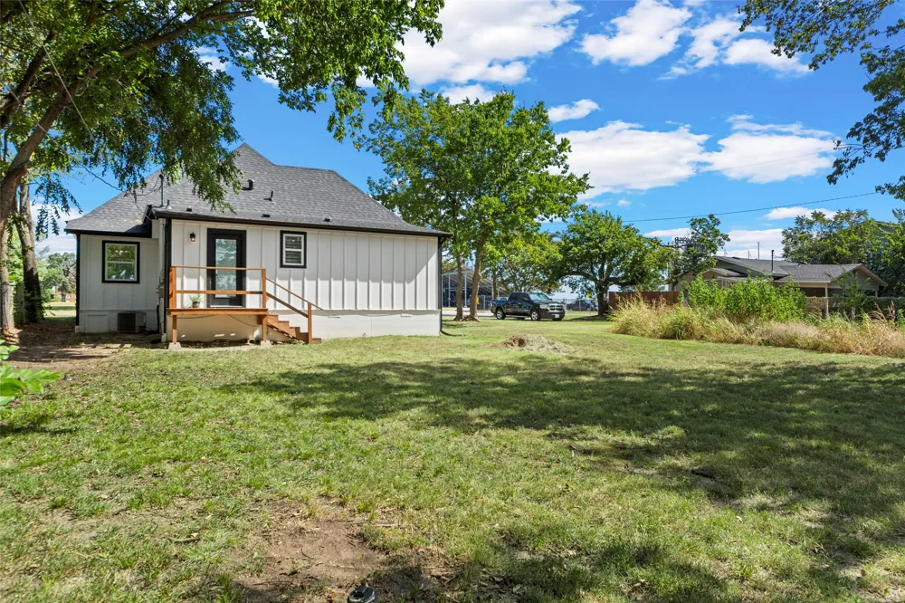 400 W Morgan Street Denison, TX 75020
