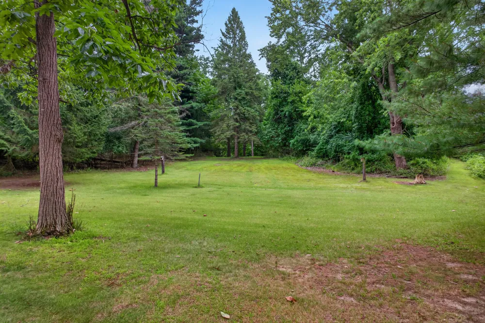 1916 Ackerson Lake Road Jackson, MI 49201