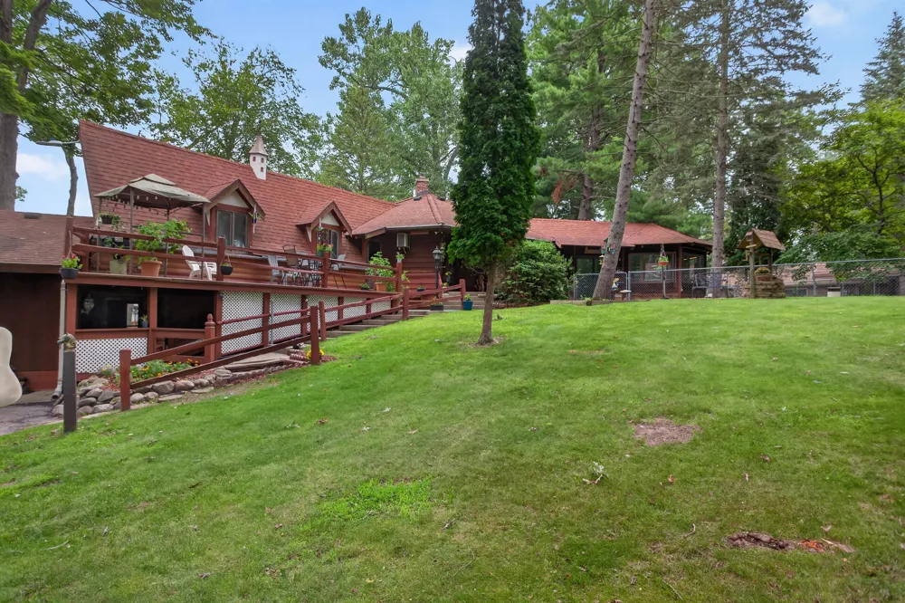 1916 Ackerson Lake Road Jackson, MI 49201