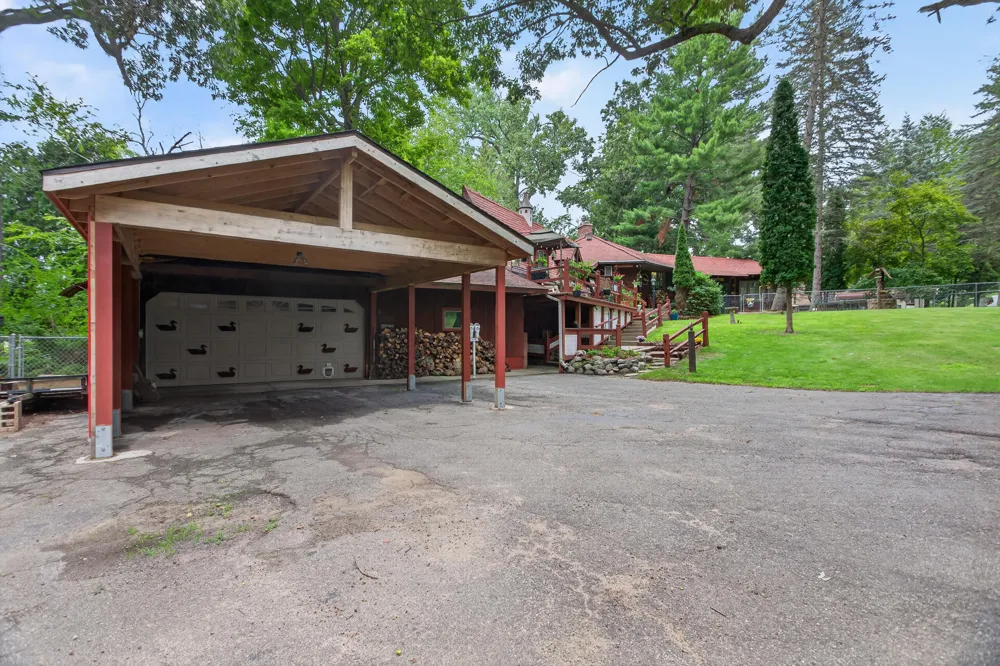 1916 Ackerson Lake Road Jackson, MI 49201