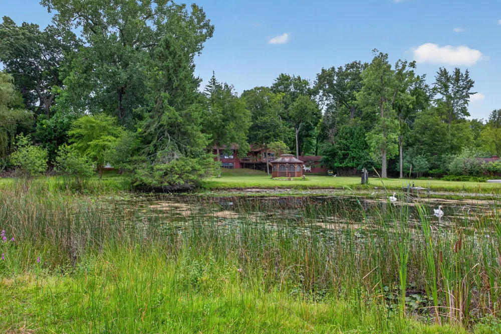 1916 Ackerson Lake Road Jackson, MI 49201