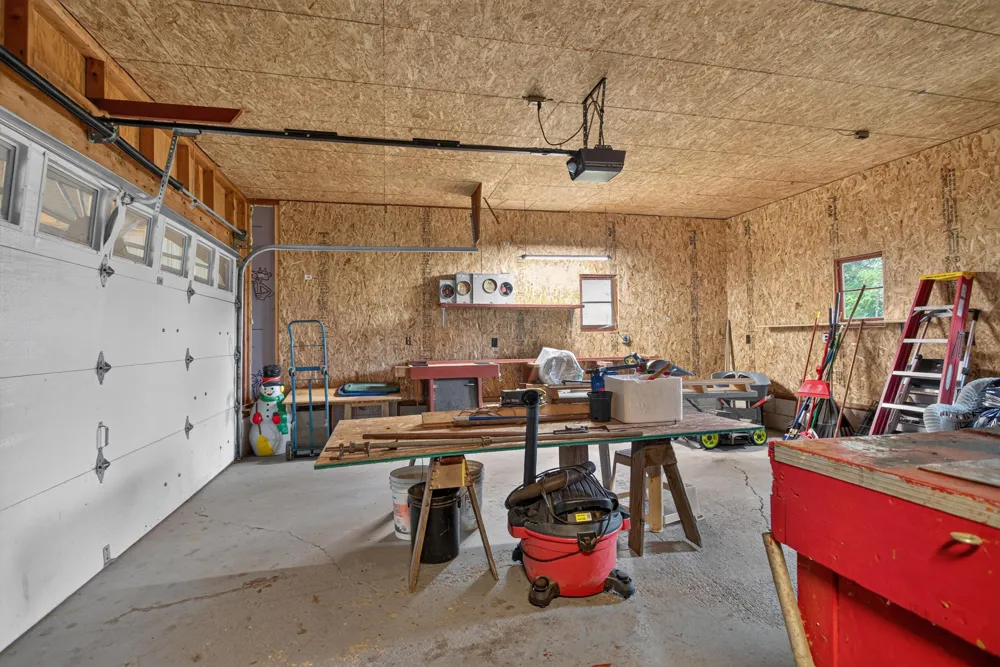1916 Ackerson Lake Road Jackson, MI 49201