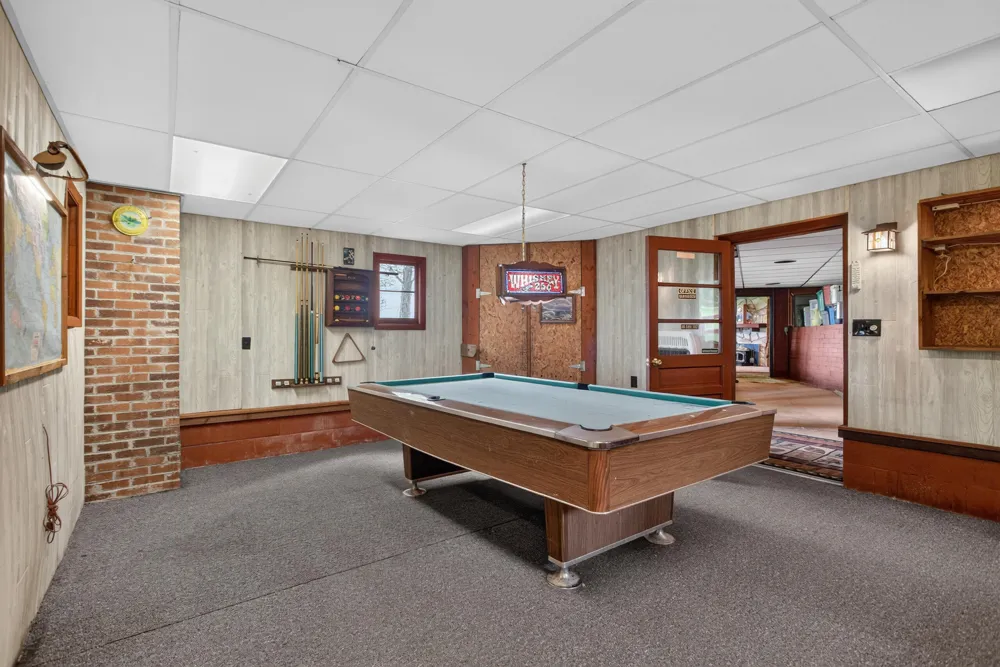 1916 Ackerson Lake Road Jackson, MI 49201