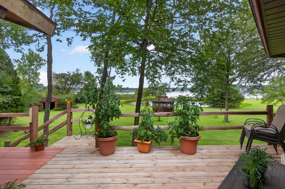 1916 Ackerson Lake Road Jackson, MI 49201
