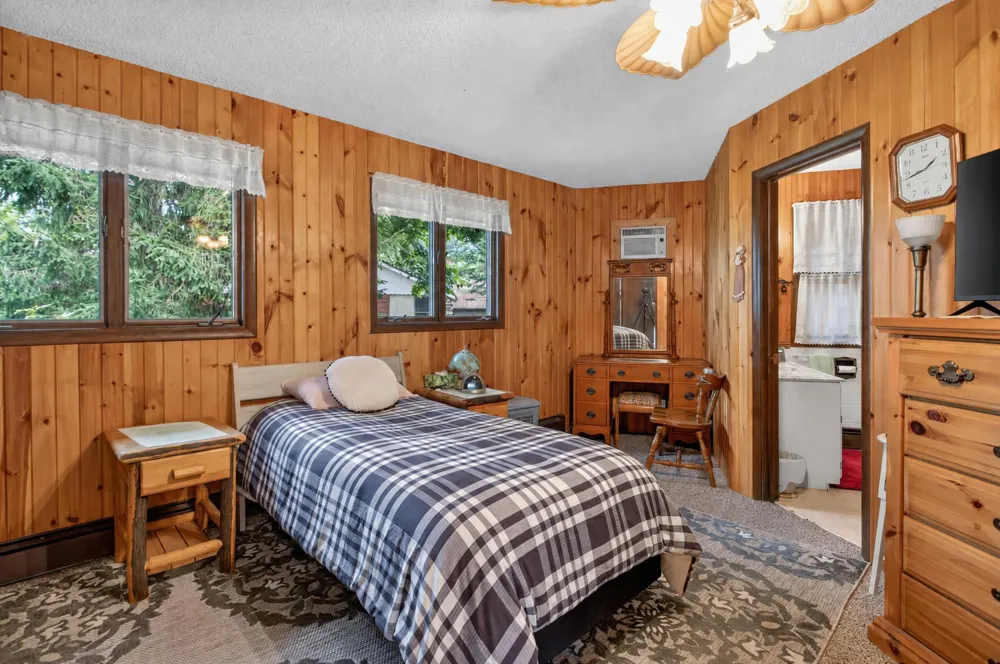 1916 Ackerson Lake Road Jackson, MI 49201