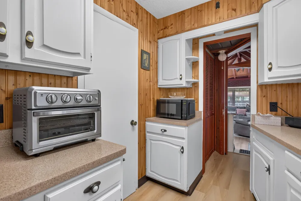 1916 Ackerson Lake Road Jackson, MI 49201