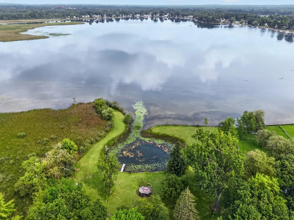 1916 Ackerson Lake Road Jackson, MI 49201