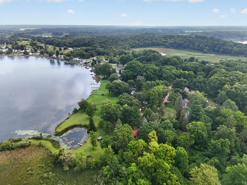 1916 Ackerson Lake Road Jackson, MI 49201