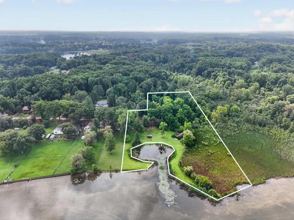1916 Ackerson Lake Road Jackson, MI 49201