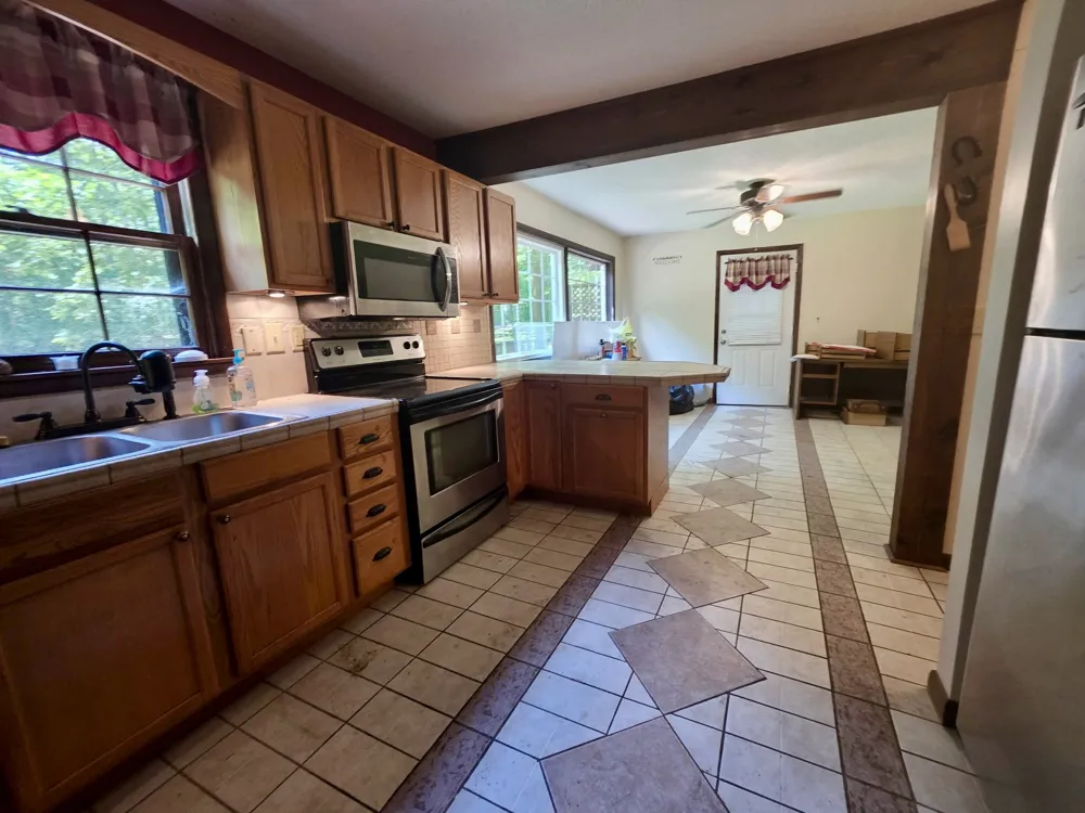 492 Lakeview St Estill Springs, TN 37330