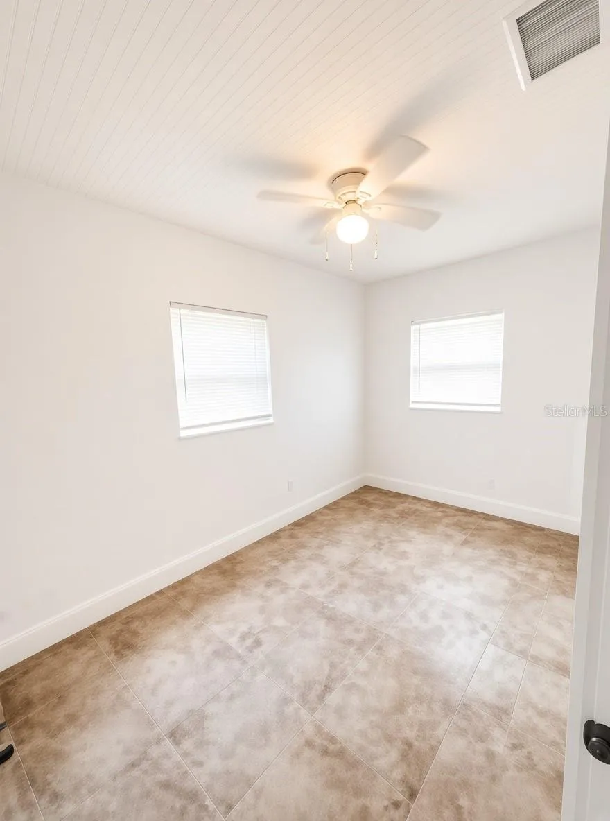1125 13TH AVENUE S St Petersburg, FL 33705