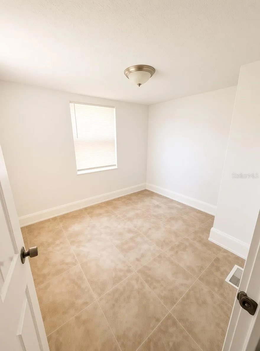 1125 13TH AVENUE S St Petersburg, FL 33705