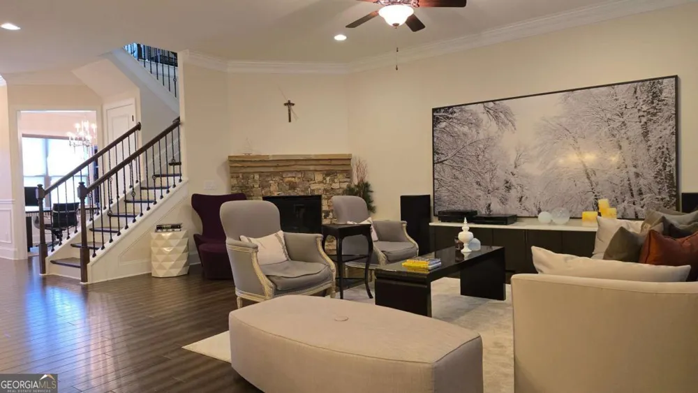 112 Austin DR Sandy Springs, GA 30328