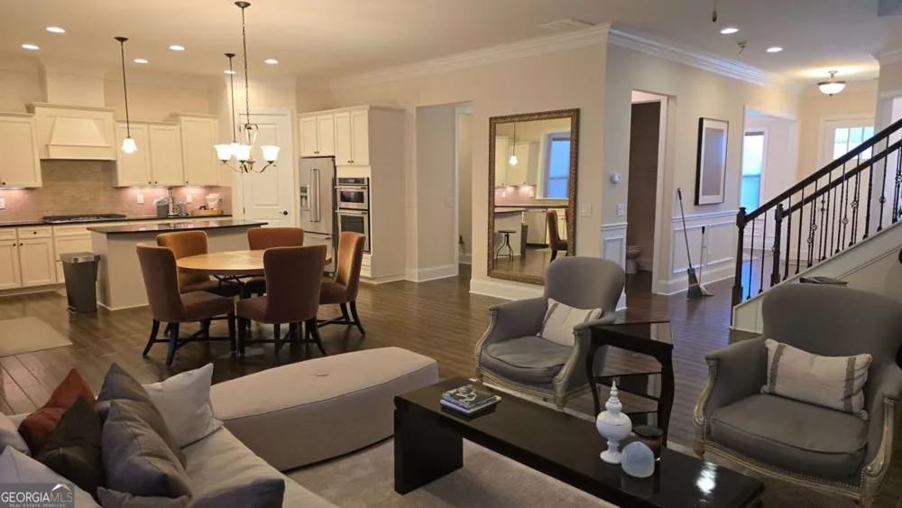 112 Austin DR Sandy Springs, GA 30328