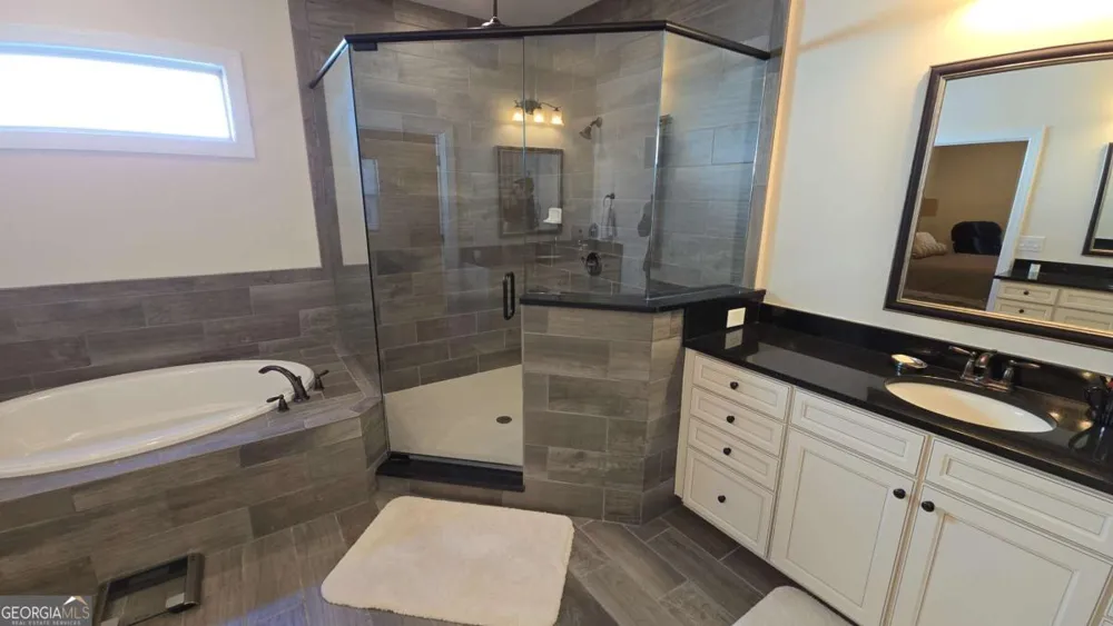 112 Austin DR Sandy Springs, GA 30328