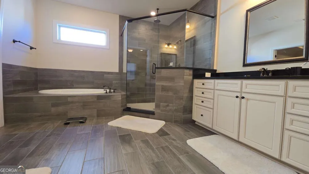 112 Austin DR Sandy Springs, GA 30328