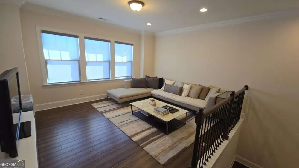 112 Austin DR Sandy Springs, GA 30328