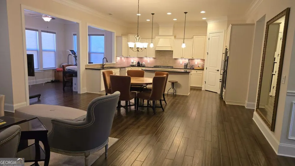 112 Austin DR Sandy Springs, GA 30328