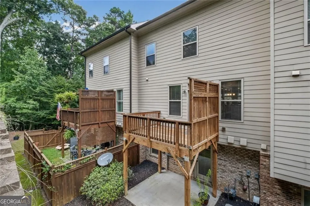 1044 Township SQ Alpharetta, GA 30022