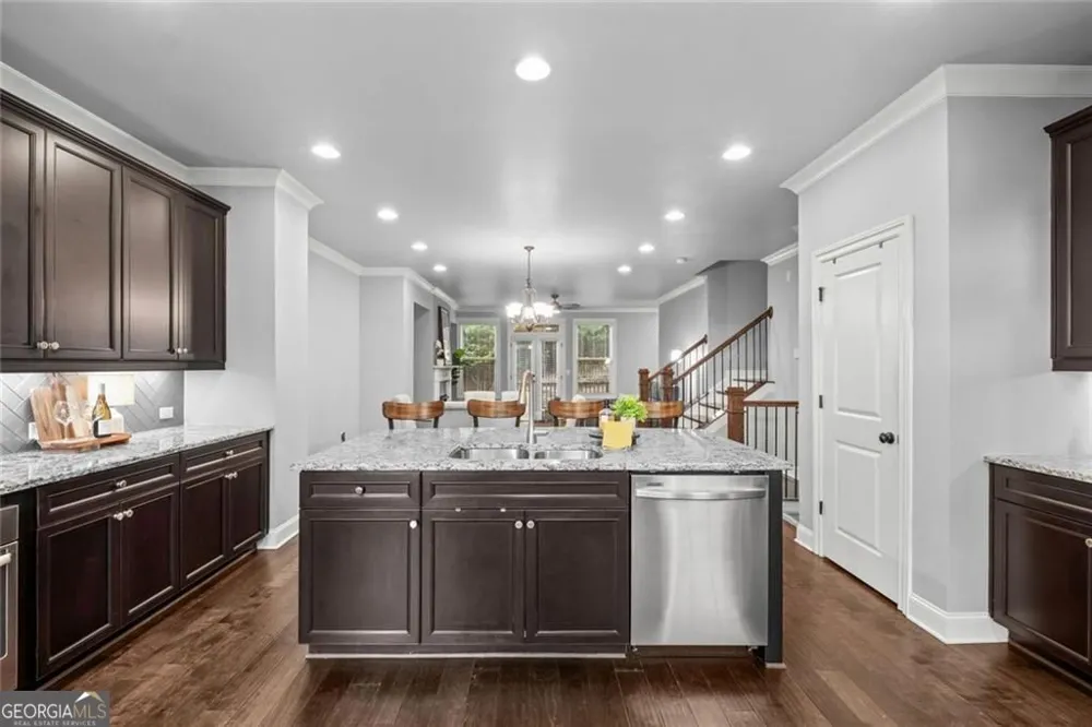 1044 Township SQ Alpharetta, GA 30022