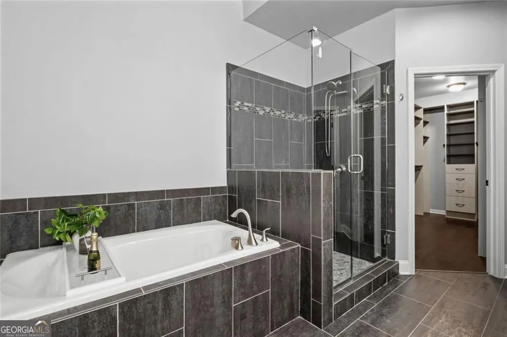 1044 Township SQ Alpharetta, GA 30022