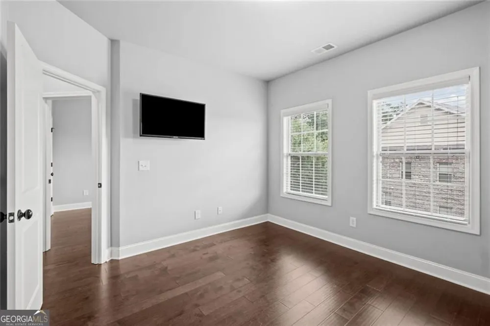 1044 Township SQ Alpharetta, GA 30022