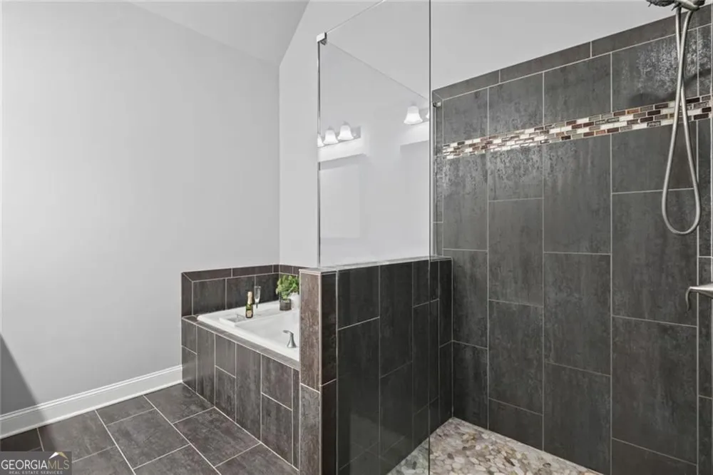 1044 Township SQ Alpharetta, GA 30022