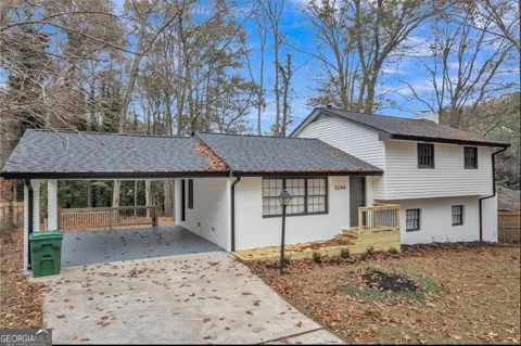 3296 Columbia Woods DR