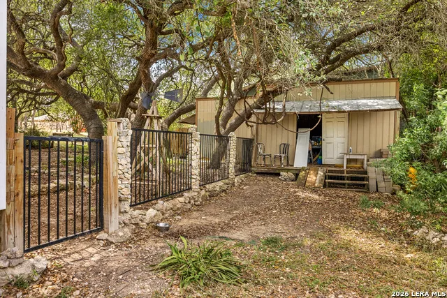 707 APPALOOSA DR Fischer, TX 78623
