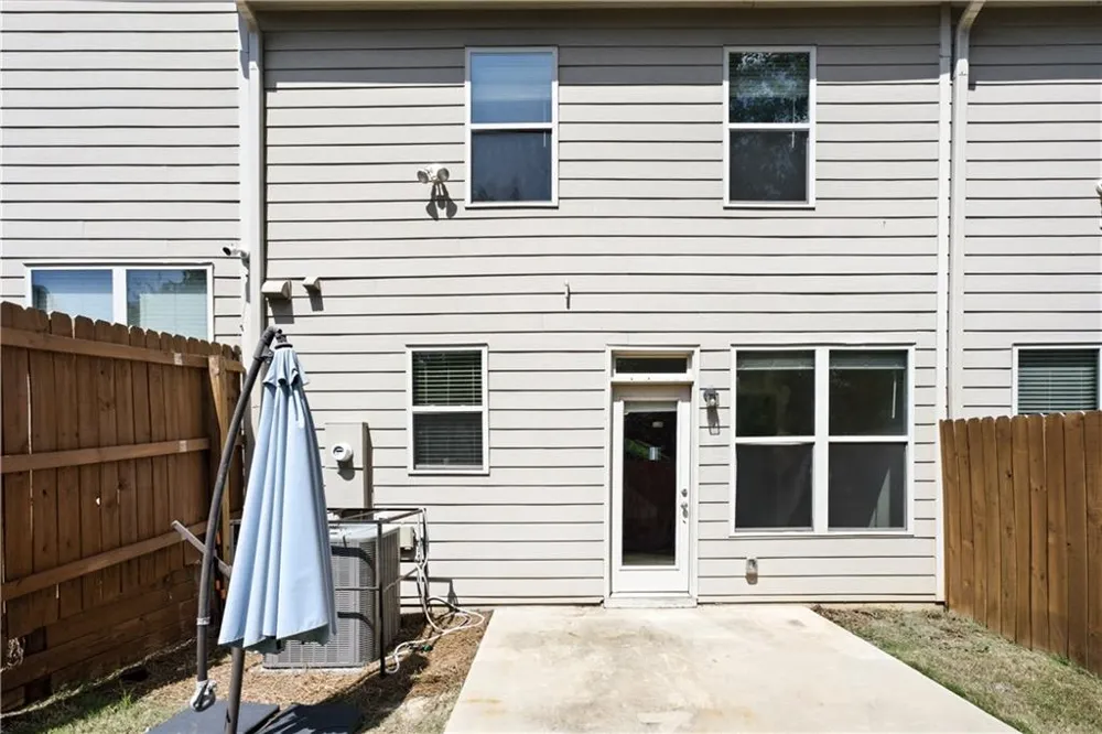5825 Radford Loop Fairburn, GA 30213