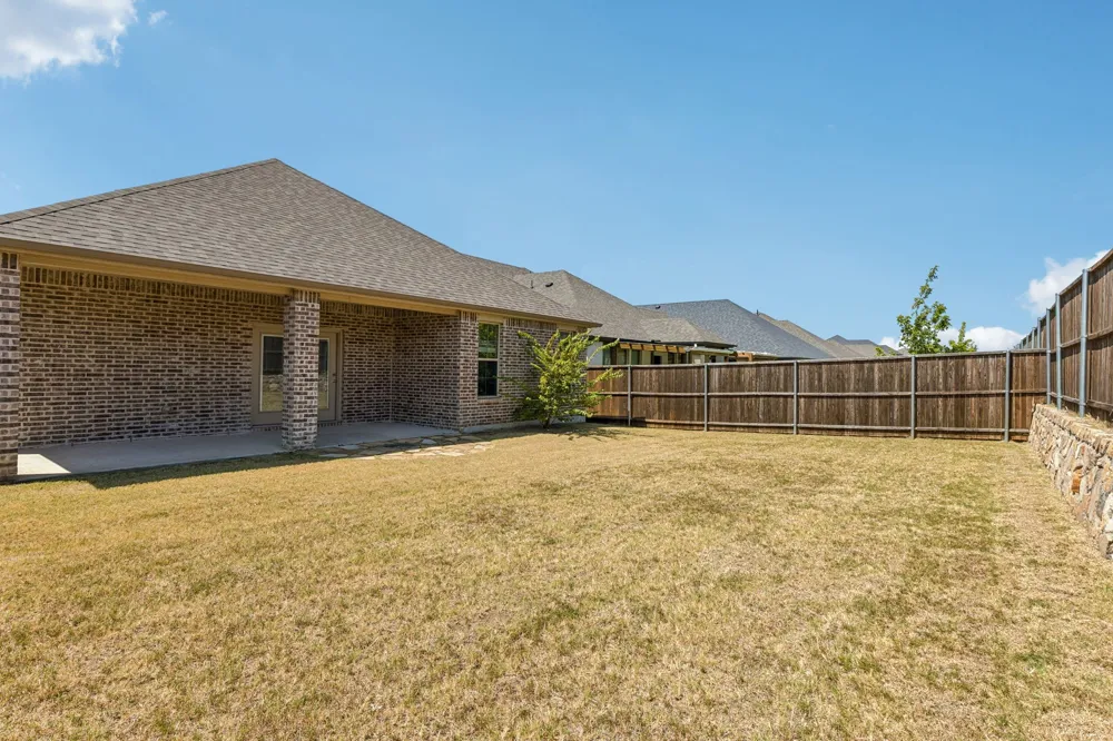 395 Waters Ridge Drive Lavon, TX 75166