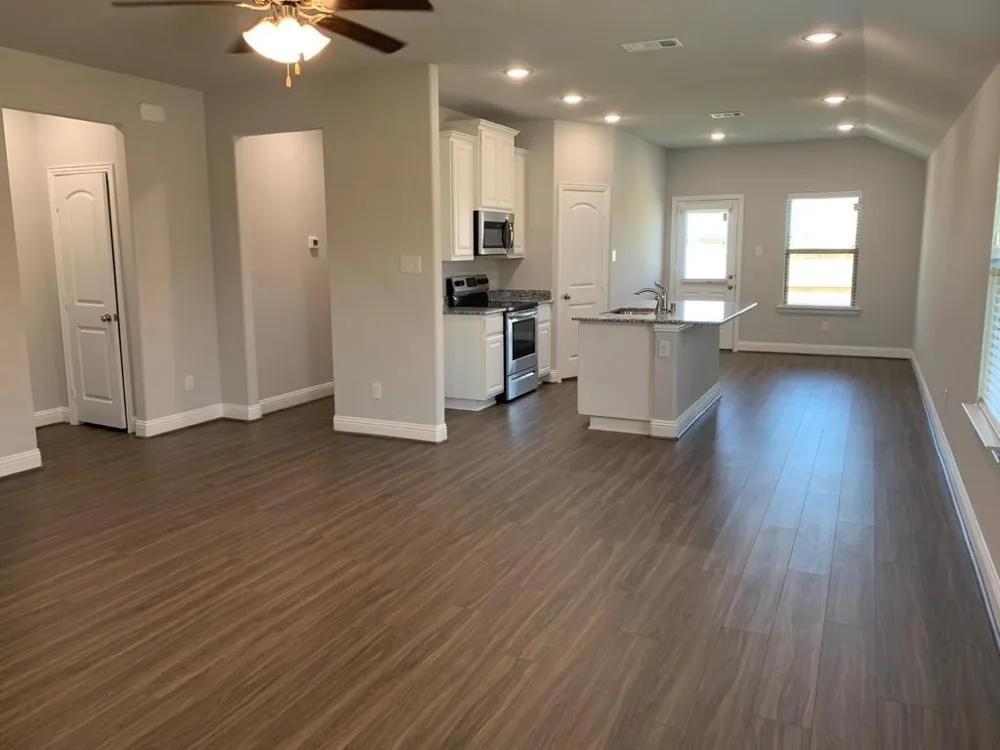 1414 Warringwood Drive Greenville, TX 75402