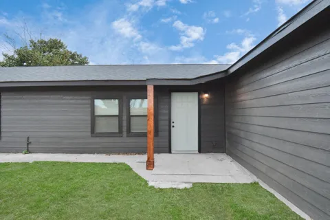 262 De Boll Street
