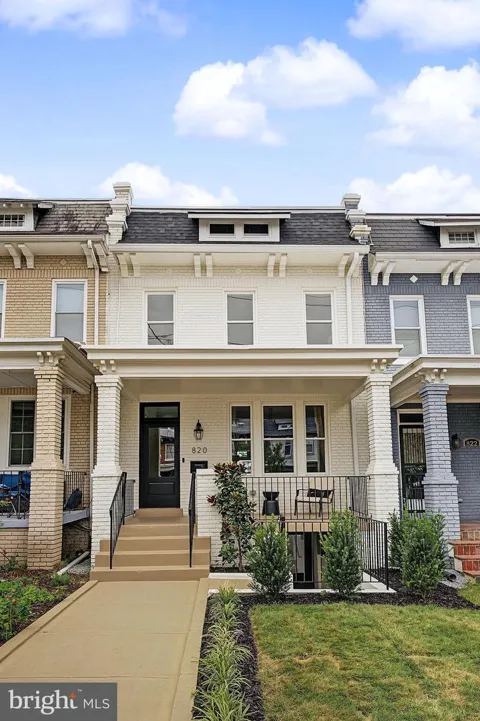 820 EMERSON STREET NW