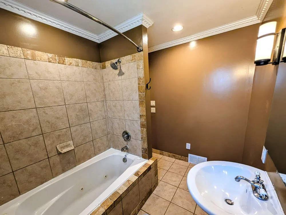 3918 Mapleleaf Road Waterford, MI 48328