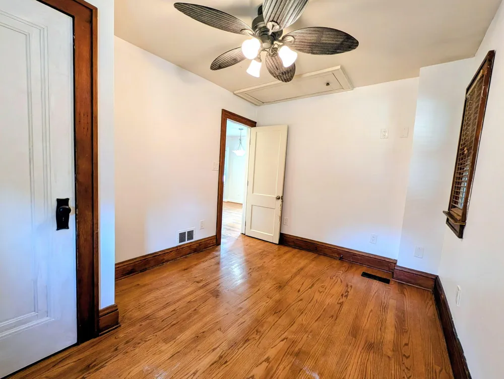 3918 Mapleleaf Road Waterford, MI 48328
