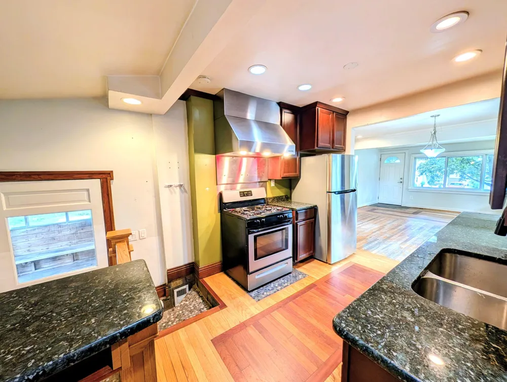 3918 Mapleleaf Road Waterford, MI 48328