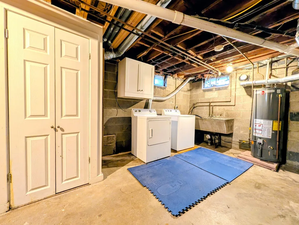 3918 Mapleleaf Road Waterford, MI 48328
